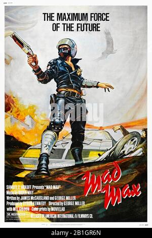 Mad Max (1979) dirigé par George Miller et mettant en vedette Mel Gibson, Joanne Samuel et Hugh Keays-Byrne. Le policier Max Rockatansky prend la vengeance sur un violent gang de motos dans un avenir dystopique en Australie. Banque D'Images