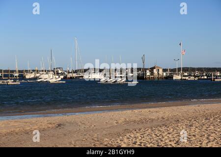 Veterans Memorial Park Beach, Lewis Bay, Hyannis, Cape Cod, Massachusetts, Nouvelle-Angleterre, États-Unis Banque D'Images