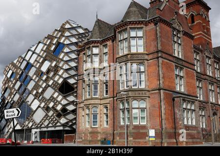 Les bâtiments Diamond et Jessops, Sheffield University Angleterre Royaume-Uni bâtiment de l'enseignement supérieur britannique Jessops Hospital grade II bâtiment classé ancien nouveau Banque D'Images