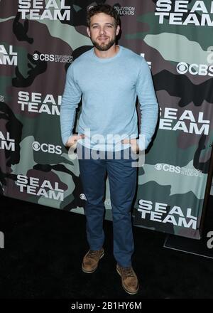 Hollywood, États-Unis. 25 février 2020. Hollywood, LOS ANGELES, CALIFORNIE, États-Unis - 25 FÉVRIER : Max Thieriot arrive à la première de Los Angeles De CBS Television Studios 'Seal Team' qui s'est tenue à ArcLight Cinemas Hollywood le 25 février 2020 à Hollywood, Los Angeles, Californie, États-Unis. (Photo De Xavier Collin/Image Press Agency) Crédit: Image Press Agency/Alay Live News Banque D'Images