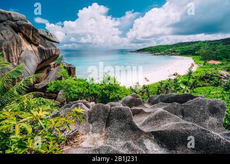 Vue imprenable sur la Grande Anse beach situé sur l'île de La Digue, Seychelles Banque D'Images
