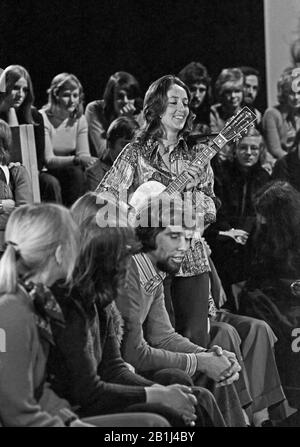 Joan Baez, Aerikanische Folk-Sängerin, Bürgerrechtlerin Und Pazifistin Joan Baez, Deutschland Anfang 1970er Jahre. La chanteuse folklorique américaine, auteur-compositeur et militante des droits civils Joan Baez, Allemagne, au début des années 1970. Banque D'Images