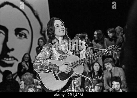 Joan Baez, Aerikanische Folk-Sängerin, Bürgerrechtlerin Und Pazifistin Joan Baez, Deutschland Anfang 1970er Jahre. La chanteuse folklorique américaine, auteur-compositeur et militante des droits civils Joan Baez, Allemagne, au début des années 1970. Banque D'Images