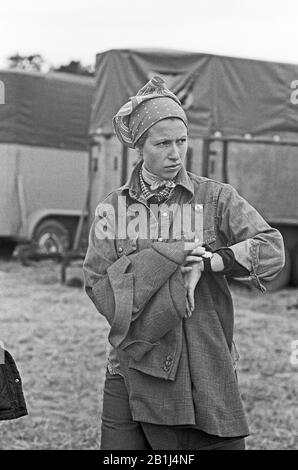 Prinzessin Anne, Tochter von Königin Elizabeth II, bei einem Reitsport-Turnier à Hambourg, Deutschland um 1980. Anne, princesse Royale du Royaume-Uni lors d'un événement de raids à Hambourg, en Allemagne vers 1980. Banque D'Images