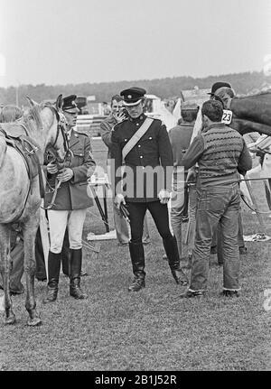 Mark Phillips, Ehemann von Prinzessin Anne, Tochter von Königin Elizabeth II., bei einem Reitsport-Turnier à Hambourg, Deutschland um 1980. Mark Phillips mari d'Anne, Princesse Royal du Royaume-Uni lors d'un événement de raids à Hambourg, en Allemagne, vers 1980. Banque D'Images