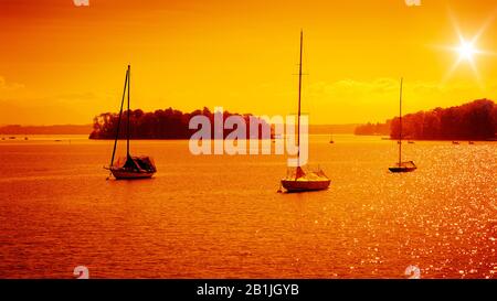 Coucher de soleil sur le lac Starnberg, Allemagne, Bavière, Tutzing