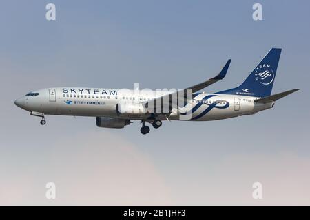 Shanghai, Chine – 28 septembre 2019 : avion Boeing 737-800 Xiamenair à l'aéroport de Shanghai Hongqiao (SHA) en Chine. Boeing est un avion américain ma Banque D'Images