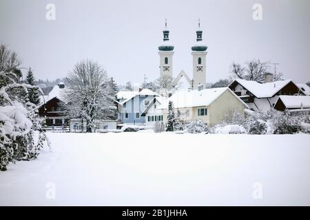 Église Saint-Joseph en Tutzing hivernal, Allemagne, Bavière Banque D'Images