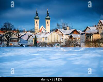 Église Saint-Joseph en Tutzing hivernal, Allemagne, Bavière Banque D'Images