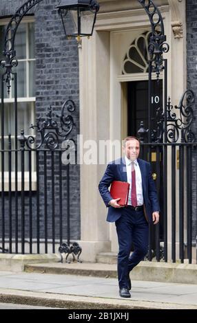 George Ejustice MP (Secrétaire d'État à l'environnement, à l'alimentation et aux affaires rurales) quitte une réunion à Downing Street, le 25 février 2020 Banque D'Images