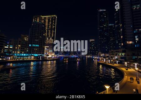 Dubaï, Émirats arabes Unis - 10 MARS 2017 : bâtiments modernes à Dubai Marina, Dubaï, Émirats arabes Unis. Dans la ville de canal artificiel d'une longueur de 3 kilomètres le long de la Perse Banque D'Images