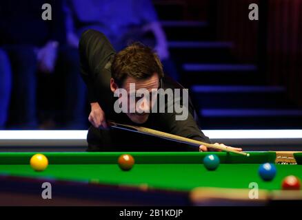 Front De Mer, Southport, Merseyside, Royaume-Uni. 26 février 2020. World Snooker Championship, Coral Players Championship; David Gilbert (ENG) à la table lors de son premier match contre Shaun Murphy (ENG) Credit: Action plus Sports/Alay Live News Credit: Action plus Sports Images/Alay Live News Banque D'Images