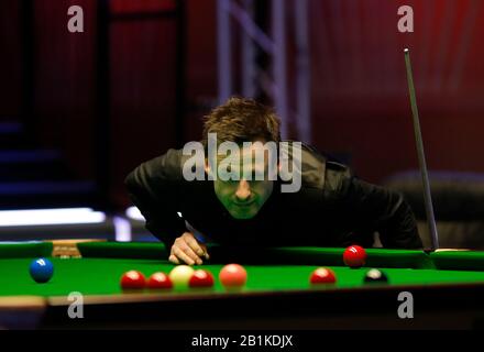 Front De Mer, Southport, Merseyside, Royaume-Uni. 26 février 2020. World Snooker Championship, Coral Players Championship; David Gilbert (ENG) à la table lors de son premier match contre Shaun Murphy (ENG) Credit: Action plus Sports/Alay Live News Credit: Action plus Sports Images/Alay Live News Banque D'Images