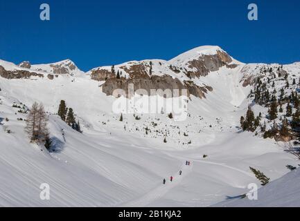 Sentier de randonnée d'hiver dans le domaine skiable de Rofan, Rofan, Maurach am Achensee, Tyrol, Autriche Banque D'Images