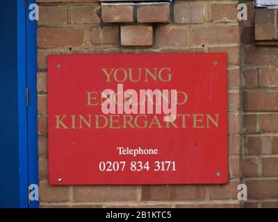 Jeune Angleterre Maternelle, St. George'S Square, Pimlico, Londres, Angleterre. Au début des années 80, Lady Diana Spencer a travaillé ici comme professeur de pépinière. Banque D'Images