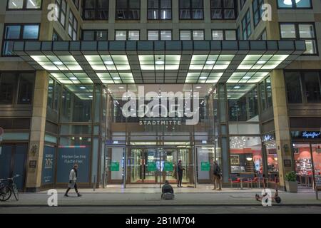 Büro- Und Geschäftshaus Quartier 205, Friedrichstraße, Mitte, Berlin, Deutschland Banque D'Images