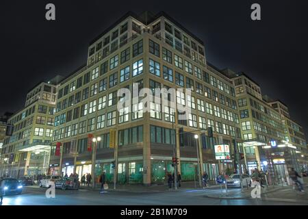 Büro- Und Geschäftshaus Quartier 205, Friedrichstraße, Mitte, Berlin, Deutschland Banque D'Images