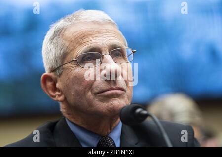 Washington, États-Unis. 26 février 2020. Anthony Fauci, directeur de l'Institut national des allergies et des maladies infectieuses des NIH; témoigne du coronavirus lors d'une audience du sous-comité de l'énergie et du commerce de la Chambre sur Capitol Hill à Washington, DC. Crédit: Upi/Alay Live News Banque D'Images