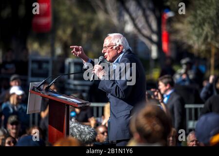 18 févr. 2020, LAS VEGAS, NEVADA, États-Unis - le sénateur démocrate Bernie Sanders parle au Rassemblement présidentiel à l'Université de Las Vegas avant le caucus du Nevada, Las Vegas, NV Banque D'Images