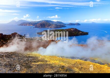 Volcan actif sur les îles éoliennes, Italie, Iles Lipari Banque D'Images