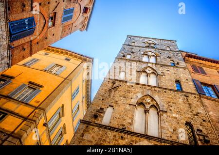 Maisons italiennes typiques à Sienne, Italie, Toscane, Sienne Banque D'Images