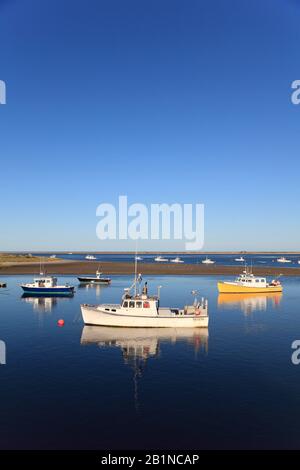 Les bateaux de pêche, Port, Chatham, Cape Cod, Massachusetts, New England, États-Unis d'Amérique, Amérique du Nord Banque D'Images