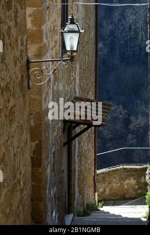 Allée dans la vieille ville de Pitigliano Toscane Italie Banque D'Images