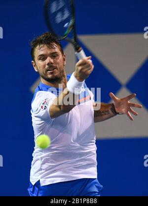 Acapulco, Mexique. 26 février 2020. Stan Wawrinka, de Suisse, a fait un retour lors du deuxième match de match masculin en single entre Stan Wawrinka, de Suisse, et Pedro Martinez, d'Espagne, lors du tournoi de tennis ATP mexicain Open 2020 à Acapulco, au Mexique, le 26 février 2020. Crédit: Xin Yuewei/Xinhua/Alay Live News Banque D'Images