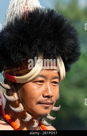 01 Décembre 2013, Nagaland, Inde. Naga Tribal Man, Festival Hornbill Banque D'Images