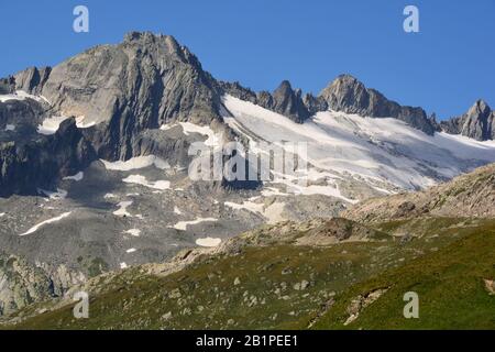 Le glacier du Rhône et le Hinter Gemmelhorner dans les Alpes bernoises, Suisse. Banque D'Images