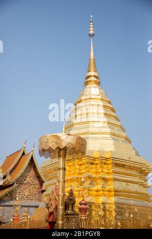 Asie, Thaïlande, Chiang Mai, Doi Suthep Temple Banque D'Images