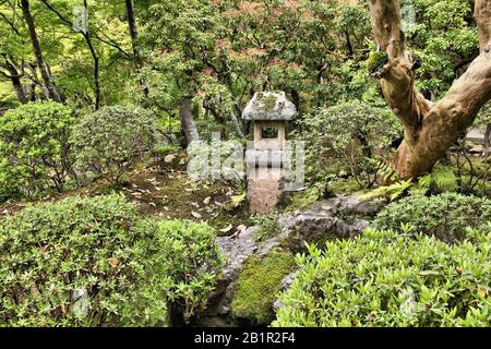 Jardin japonais à Nara, Japon (région du Kansai) - UNESCO World Heritage Site. Yoshikien Garden. Banque D'Images