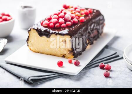 Gâteau traditionnel au fromage cottage de Lviv, syrnik Banque D'Images