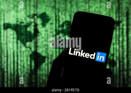 26 février 2020, Pologne: Dans cette illustration photo un logo lié Dans affiché sur un smartphone. (Image crédit : © Filip Radwanski/SOPA Images via ZUMA Wire) Banque D'Images