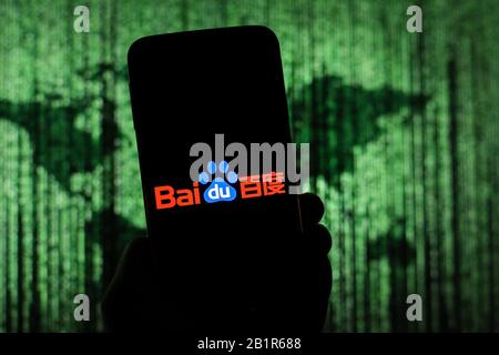 Pologne. 26 février 2020. Dans cette illustration photo, un moteur de recherche en ligne chinois logo Baidu apparaît sur un smartphone. Crédit: Filip Radwanski/Sopa Images/Zuma Wire/Alay Live News Banque D'Images