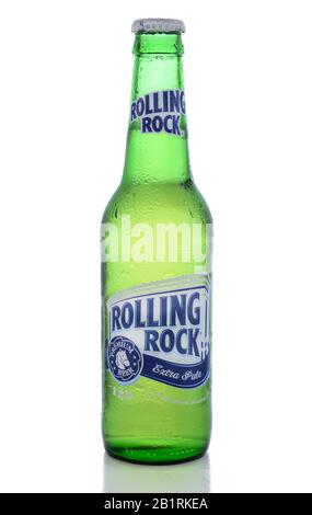 Irvine, CA - 14 JUIN 2015 : bière Rolling Rock Extra Pale. Une bouteille unique de bière américaine fondée en 1939 à Latrobe, en Pennsylvanie, par le Latrob Banque D'Images