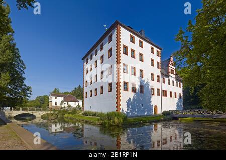 Théâtre de loisirs avec château de Großkochberg près de Rudolstadt, Thuringe, Allemagne, Banque D'Images