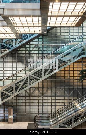 Atrium, tour Jin Mao, Lujiazui, Pudong, Shanghai, Chine Banque D'Images