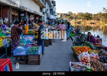 Le Marché Central, Loikaw, Etat De Kayah, Myanmar. Banque D'Images