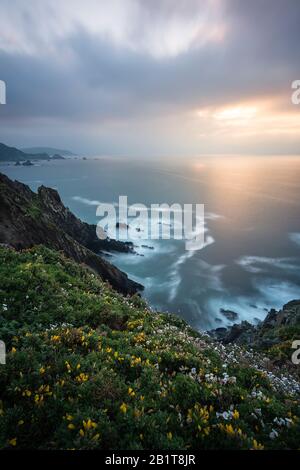 Dernières lumières dans les falaises Banque D'Images