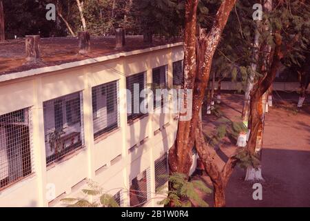 Vue sur le toit d'un bâtiment.Beau paysage et architecture de Carmichael College, Rangpur.Vue Latérale d'un bâtiment ou Flat.Modern School et Univer Banque D'Images