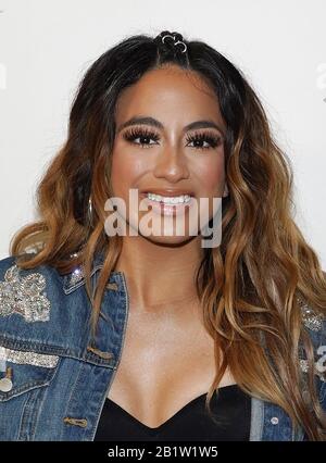 Miami, États-Unis D'Amérique. 27 février 2020. Miami, FL - 27 FÉVRIER: La chanteuse Ally Brooke pose des coulisses lors du spectacle du matin de UnivisionÕs Despierta America le 26 février 2020 à Miami, en Floride. (Photo de Alberto E. Tamargo/Sipa USA) crédit: SIPA USA/Alay Live News Banque D'Images