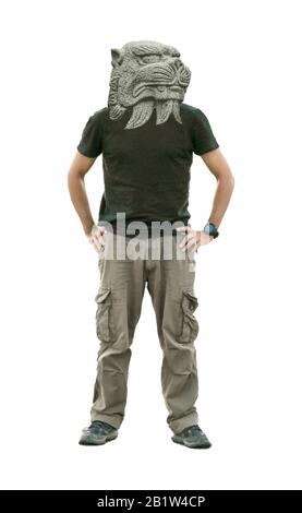 Collage photo de style surréel d'un homme isolé à corps entier avec sculpture féline sur sa tête Banque D'Images