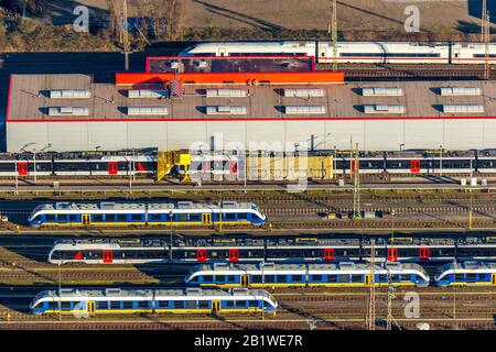 Photo aérienne, Abellio Rail NRW - atelier d'entretien Duisburg, trains S-Bahn, Duisburg, Ruhr, Rhénanie-du-Nord-Westphalie, Allemagne, voies ferrées, D Banque D'Images