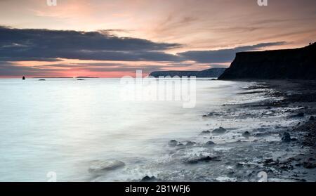 Ayant déjà crié cet endroit deux jours auparavant, nous avons chronométré notre retour à la perfection après une excursion d'une journée à Shanklin et Sandown. Banque D'Images
