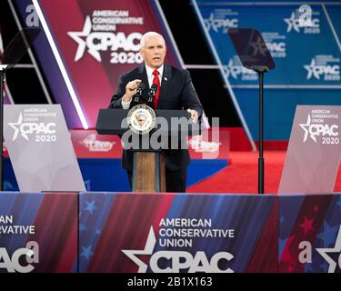 Oxon Hill, États-Unis 27 février 2020. 27 février 2020 - Oxon Hill, MD, États-Unis: Le vice-président Mike Pence s'est exprimé à la Conférence d'action politique conservatrice (CPAC). (Photo De Michael Brochstein/Sipa Usa) Crédit: Sipa Usa/Alay Live News Banque D'Images