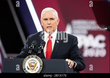 Oxon Hill, États-Unis 27 février 2020. 27 février 2020 - Oxon Hill, MD, États-Unis: Le vice-président Mike Pence s'est exprimé à la Conférence d'action politique conservatrice (CPAC). (Photo De Michael Brochstein/Sipa Usa) Crédit: Sipa Usa/Alay Live News Banque D'Images