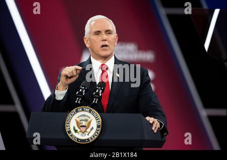 Oxon Hill, États-Unis 27 février 2020. 27 février 2020 - Oxon Hill, MD, États-Unis: Le vice-président Mike Pence s'est exprimé à la Conférence d'action politique conservatrice (CPAC). (Photo De Michael Brochstein/Sipa Usa) Crédit: Sipa Usa/Alay Live News Banque D'Images