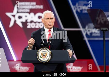 Oxon Hill, États-Unis 27 février 2020. 27 février 2020 - Oxon Hill, MD, États-Unis: Le vice-président Mike Pence s'est exprimé à la Conférence d'action politique conservatrice (CPAC). (Photo De Michael Brochstein/Sipa Usa) Crédit: Sipa Usa/Alay Live News Banque D'Images