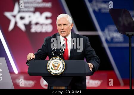 Oxon Hill, États-Unis 27 février 2020. 27 février 2020 - Oxon Hill, MD, États-Unis: Le vice-président Mike Pence s'est exprimé à la Conférence d'action politique conservatrice (CPAC). (Photo De Michael Brochstein/Sipa Usa) Crédit: Sipa Usa/Alay Live News Banque D'Images